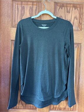 Athleta Charcoal Long-Sleeve Crew Neck Top